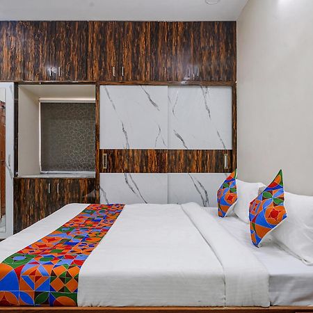 Fabhotel Perams Grand Inn - Hitech City Hyderabad Exteriör bild