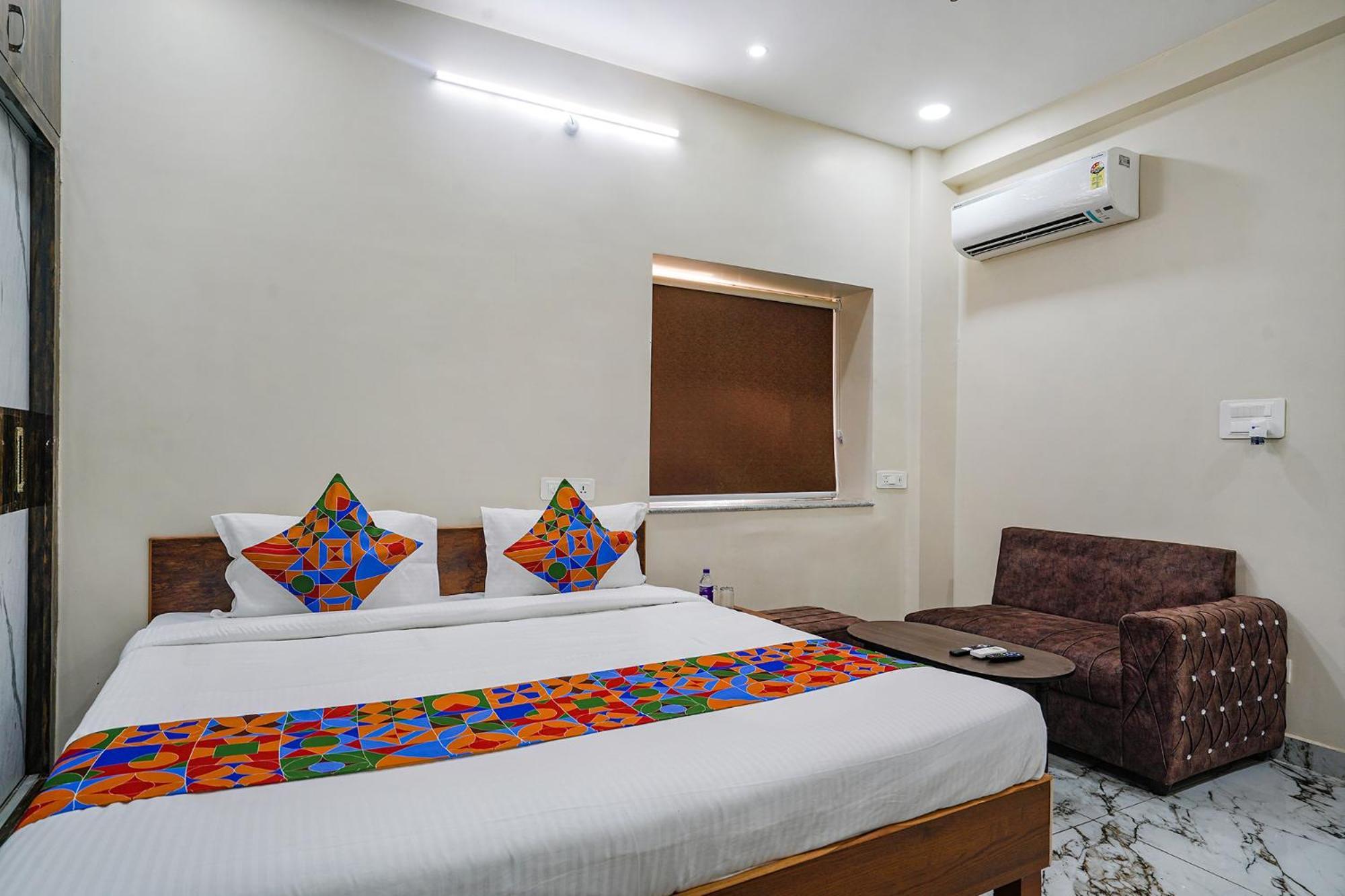 Fabhotel Perams Grand Inn - Hitech City Hyderabad Exteriör bild