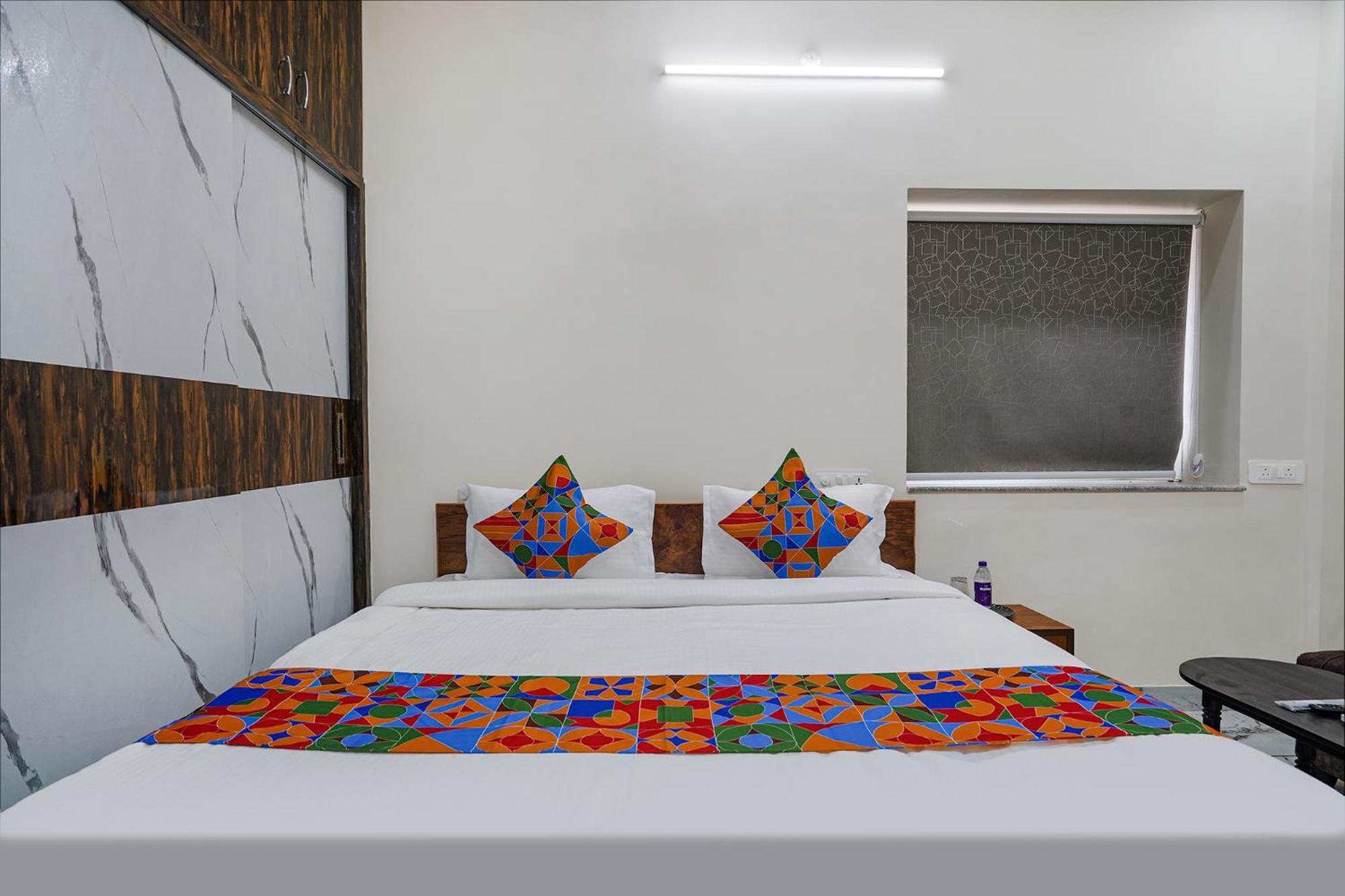 Fabhotel Perams Grand Inn - Hitech City Hyderabad Exteriör bild